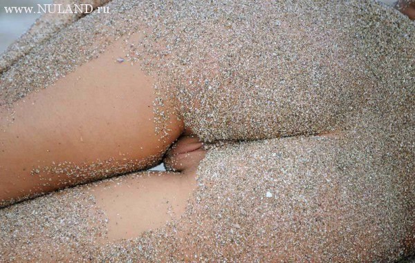 пизда в песке